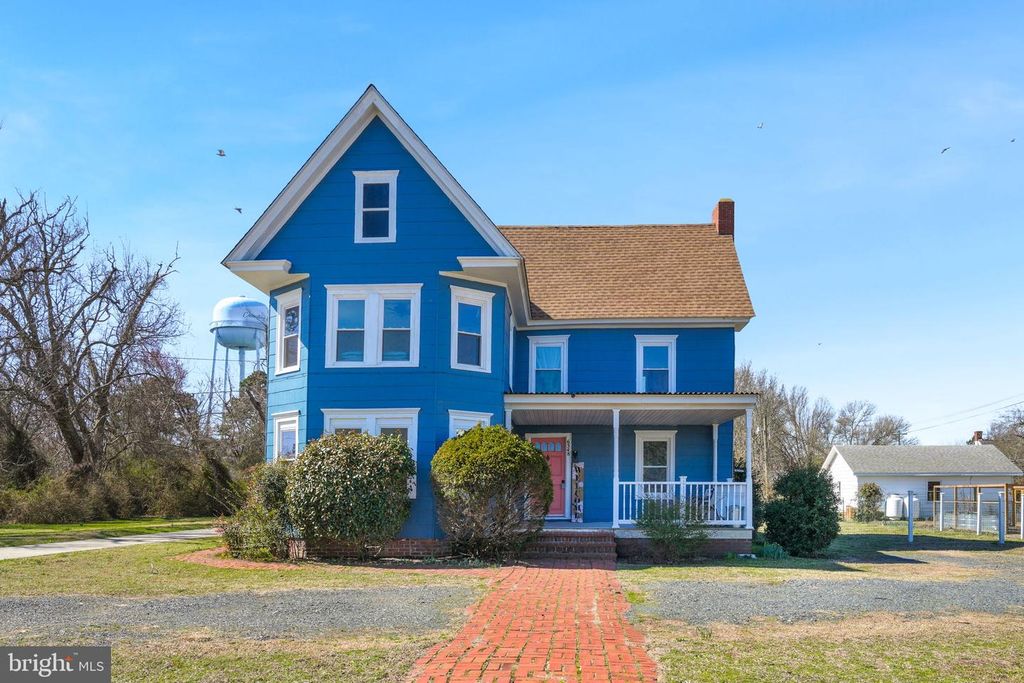 6348 CHURCH ST, Chincoteague Island, VA 23336