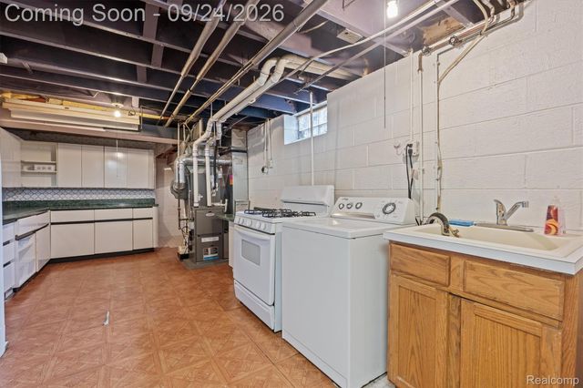 5919 Yarmouth Drive, Shelby Charter Township, MI 48316