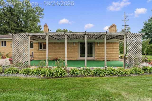 5919 Yarmouth Drive, Shelby Charter Township, MI 48316