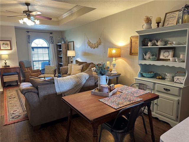 904 Camellia Court B, College Station, TX 77840