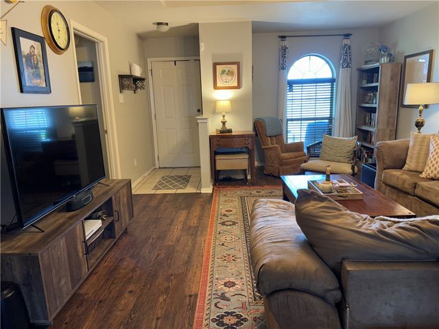 904 Camellia Court B, College Station, TX 77840