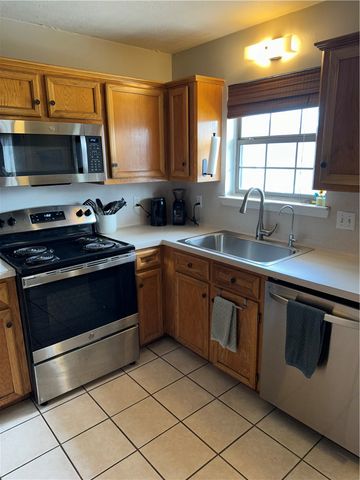 904 Camellia Court B, College Station, TX 77840