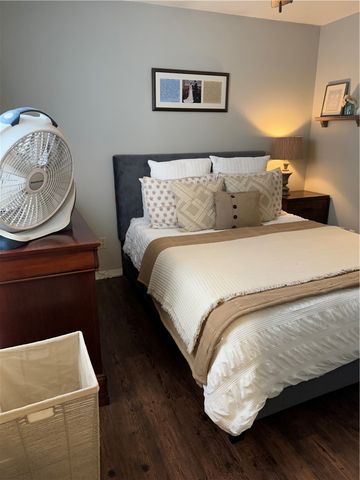 904 Camellia Court B, College Station, TX 77840