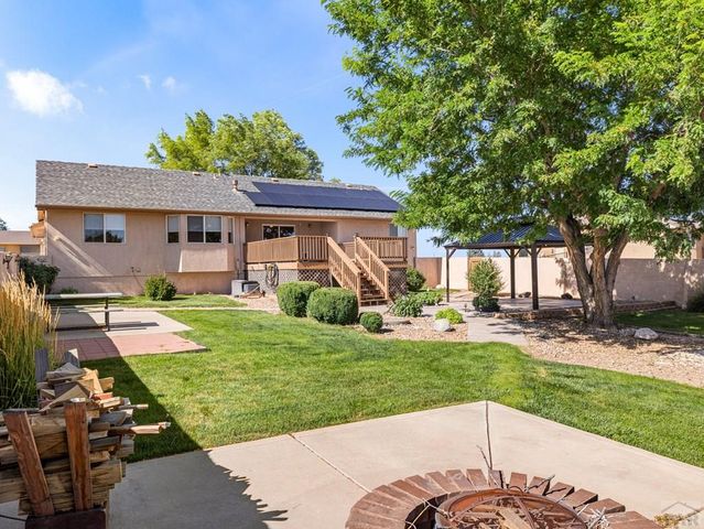 1206 W Shenandoah Dr, Pueblo West, CO 81007