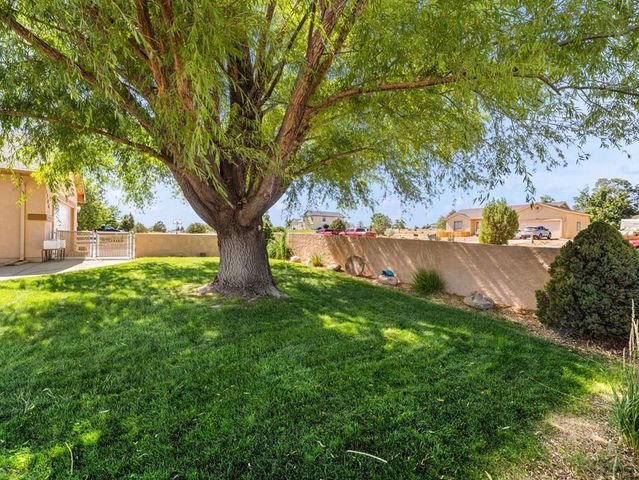 1206 W Shenandoah Dr, Pueblo West, CO 81007