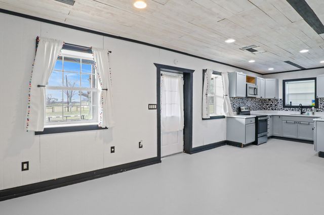 1760 County Road 4608, Troup, TX 75789