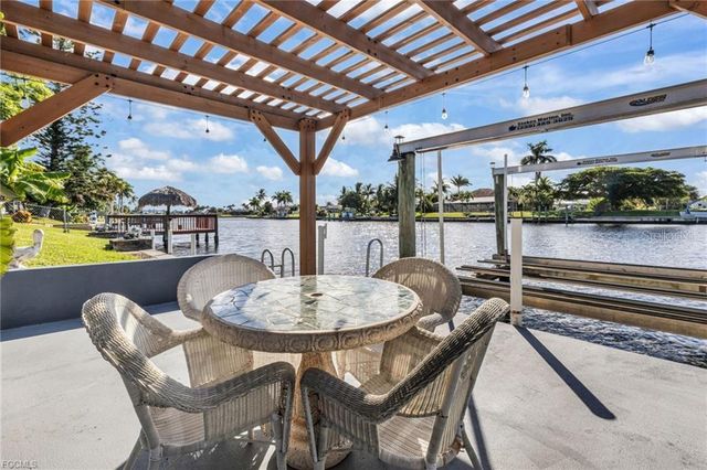 714 SE 43RD STREET, Cape Coral, FL 33904