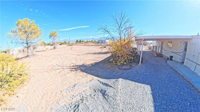 1610 East Manse Road, Pahrump, NV 89048