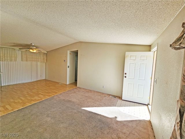 1610 East Manse Road, Pahrump, NV 89048