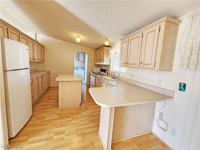 1610 East Manse Road, Pahrump, NV 89048