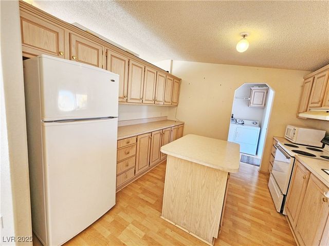 1610 East Manse Road, Pahrump, NV 89048