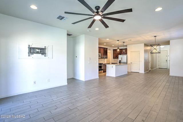 6872 W Star Garden Way, Tucson, AZ 85757
