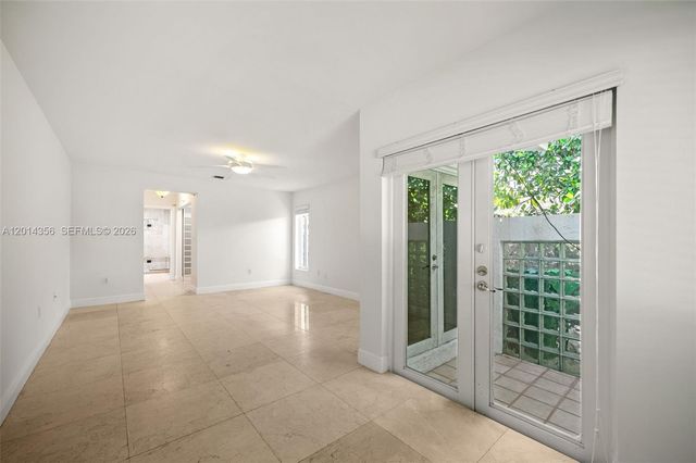 512 Warren Ln, Key Biscayne, FL 33149