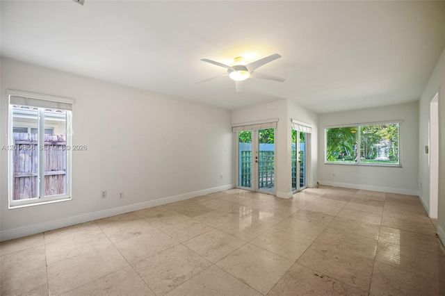 512 Warren Ln, Key Biscayne, FL 33149