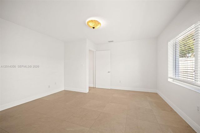 512 Warren Ln, Key Biscayne, FL 33149
