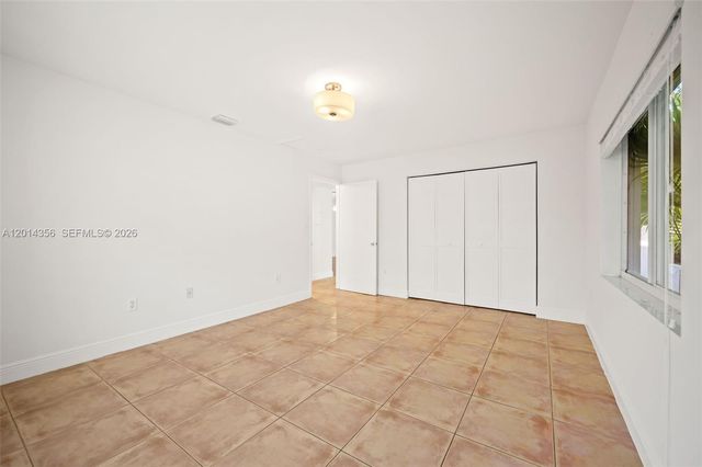 512 Warren Ln, Key Biscayne, FL 33149