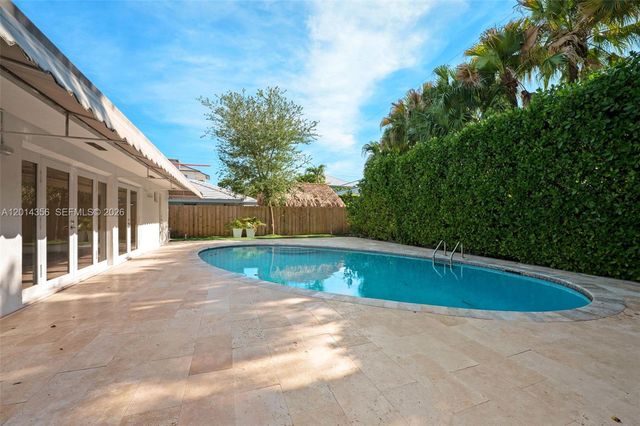512 Warren Ln, Key Biscayne, FL 33149