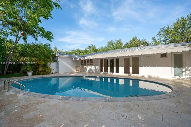 512 Warren Ln, Key Biscayne, FL 33149