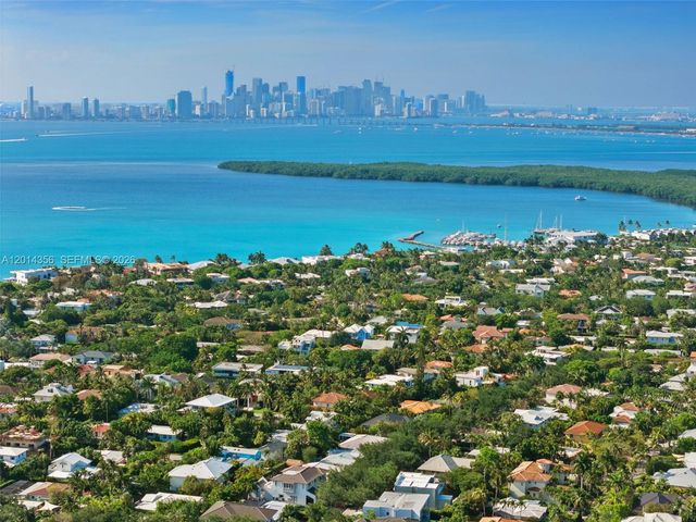 512 Warren Ln, Key Biscayne, FL 33149