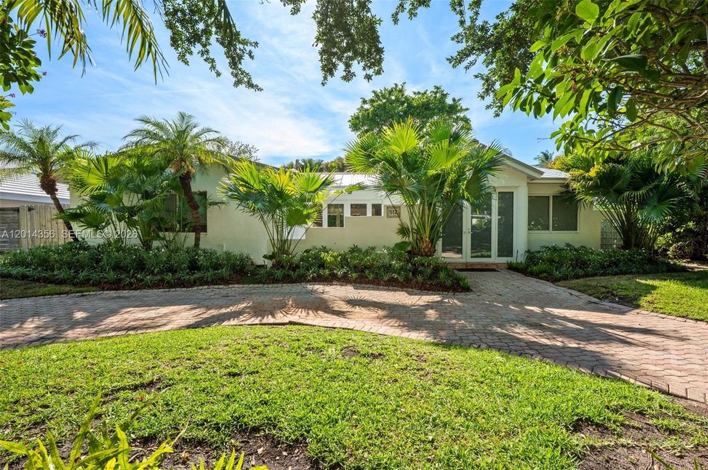 512 Warren Ln, Key Biscayne, FL 33149