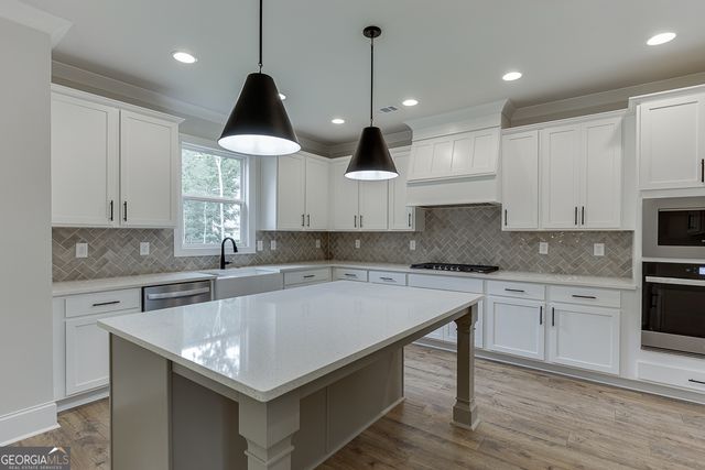 1311 Riverhill Drive, Bishop, GA 30621