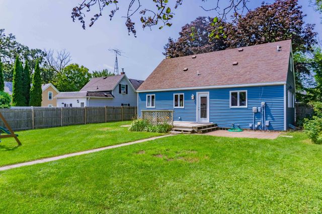 569 Glen Street SW, Hutchinson, MN 55350