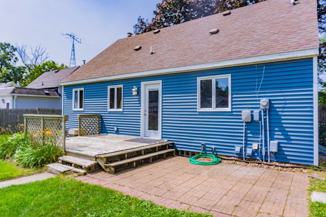 569 Glen Street SW, Hutchinson, MN 55350