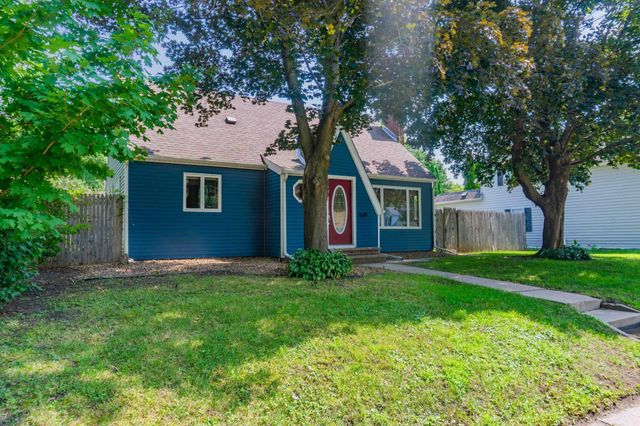 569 Glen Street SW, Hutchinson, MN 55350