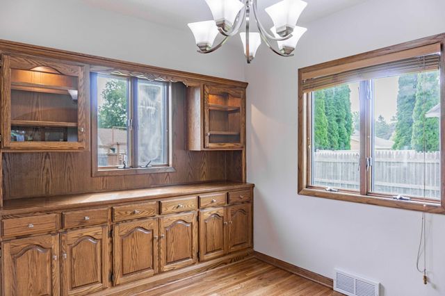 569 Glen Street SW, Hutchinson, MN 55350