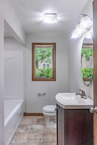 569 Glen Street SW, Hutchinson, MN 55350