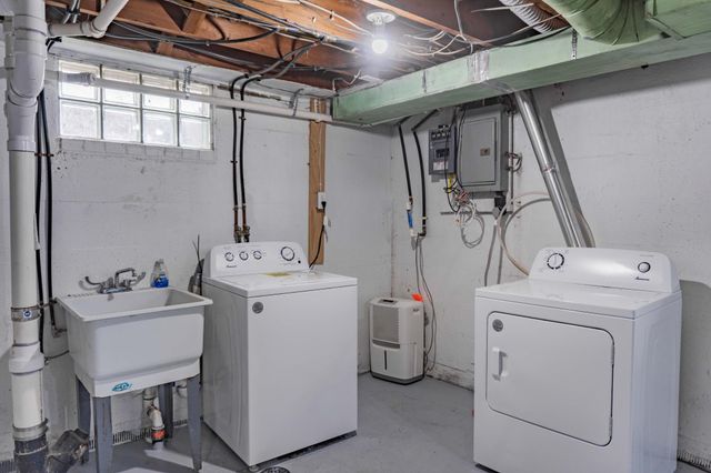 569 Glen Street SW, Hutchinson, MN 55350