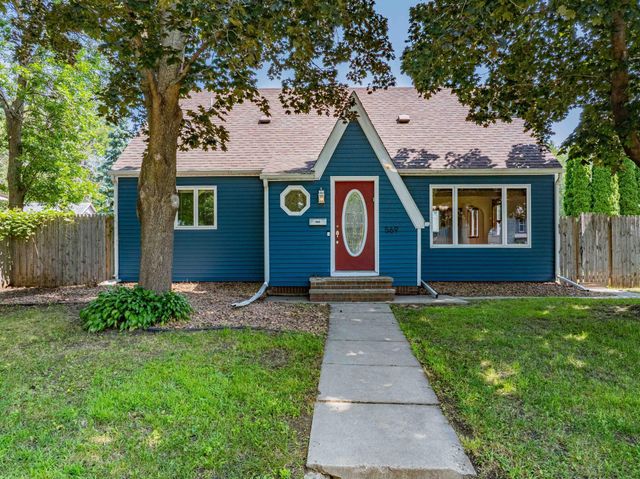 569 Glen Street SW, Hutchinson, MN 55350