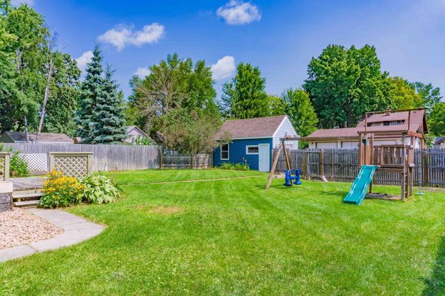 569 Glen Street SW, Hutchinson, MN 55350