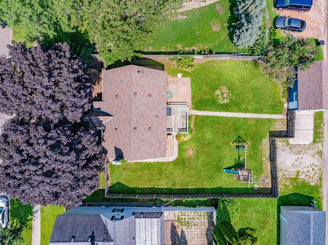 569 Glen Street SW, Hutchinson, MN 55350