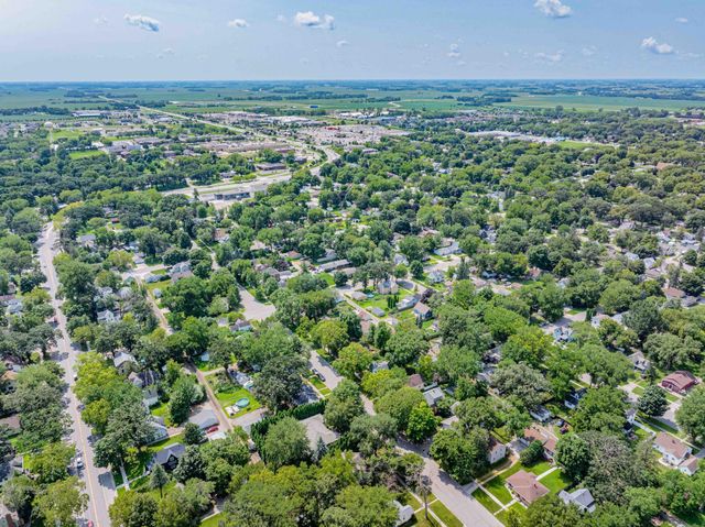 569 Glen Street SW, Hutchinson, MN 55350