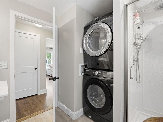 14 Walnut Rd, Chelmsford, MA 01824