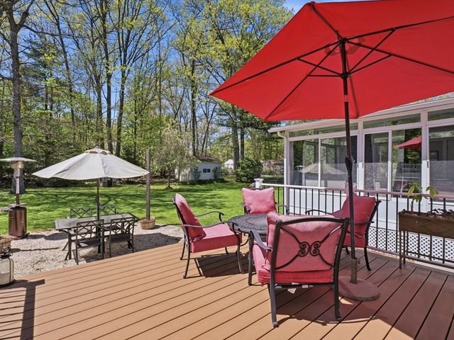 14 Walnut Rd, Chelmsford, MA 01824