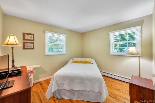 21 Hobson Avenue, Saint James, NY 11780