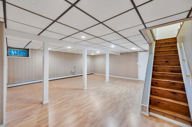 21 Hobson Avenue, Saint James, NY 11780