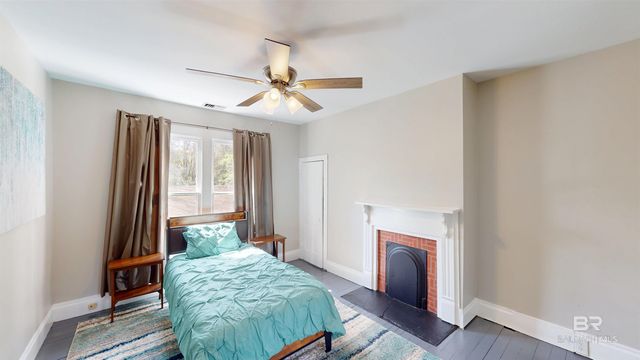 11 Rickarby Place, Mobile, AL 36606