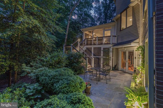 9211 BEXLEYWOOD CT, Fairfax Station, VA 22039