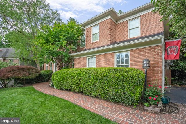 9211 BEXLEYWOOD CT, Fairfax Station, VA 22039
