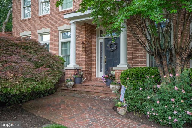 9211 BEXLEYWOOD CT, Fairfax Station, VA 22039