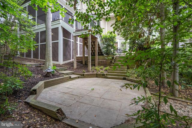 9211 BEXLEYWOOD CT, Fairfax Station, VA 22039
