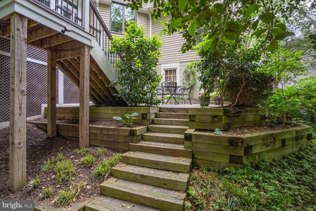9211 BEXLEYWOOD CT, Fairfax Station, VA 22039