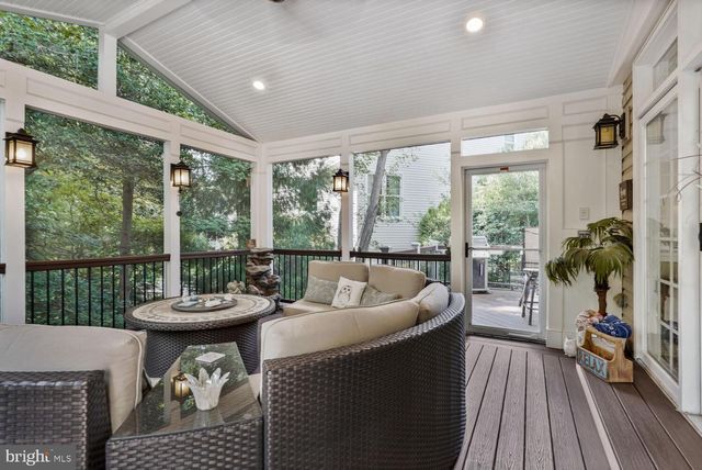 9211 BEXLEYWOOD CT, Fairfax Station, VA 22039