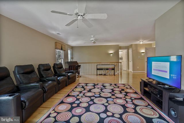 9211 BEXLEYWOOD CT, Fairfax Station, VA 22039