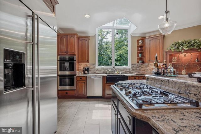 9211 BEXLEYWOOD CT, Fairfax Station, VA 22039