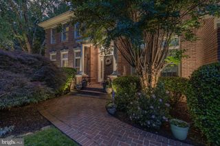 9211 BEXLEYWOOD CT, Fairfax Station, VA 22039