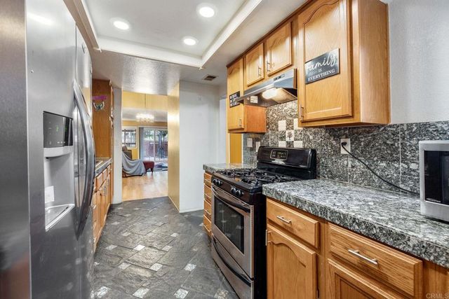 1518 Goldrush Way, Oceanside, CA 92057